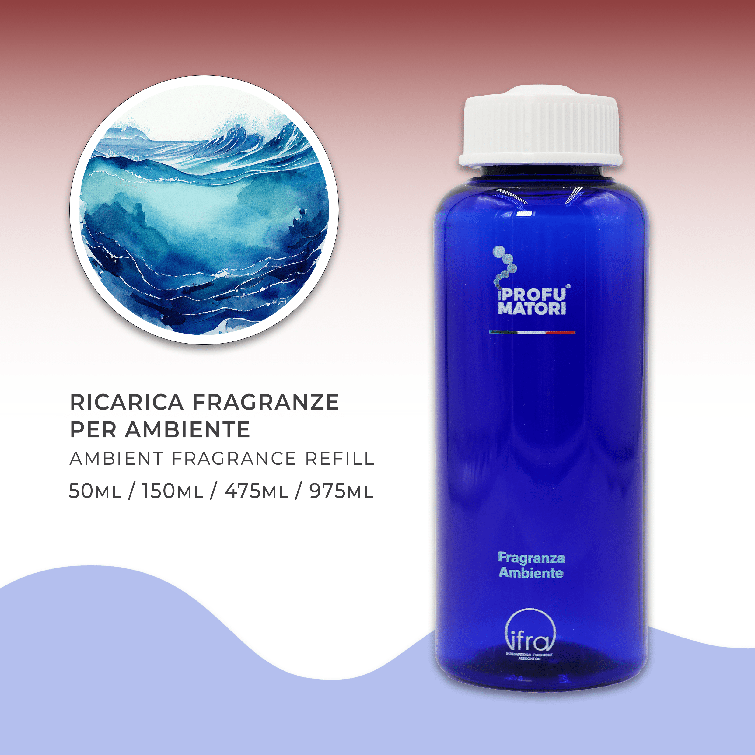 bottiglia Blu Oltremare Flacone blu di ricarica per fragranza ambiente 'Blu Oltremare' de I Profumatori, con indicazione dei formati disponibili: 50ml, 150ml, 475ml, 975ml. A sinistra, un'illustrazione circolare mostra onde marine schiumose e turchesi che si infrangono, simboleggiando l'accordo marino della fragranza.